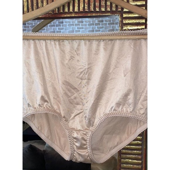 vassarette Intimates & Sleepwear Vintage Vassarette 400 Satin